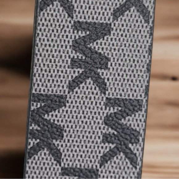 Michael Kors Belt - Picture 3 of 4